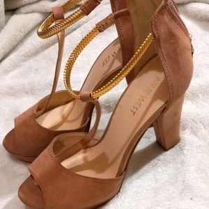 Light brown/pink heels